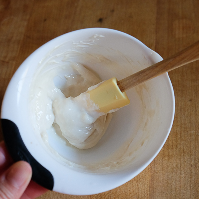 クリームチーズ＆バナナスタッフド・フレンチトースト・手順１