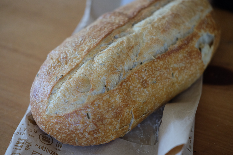 スプラウトマーケットのパン、なかなかおすすめです。