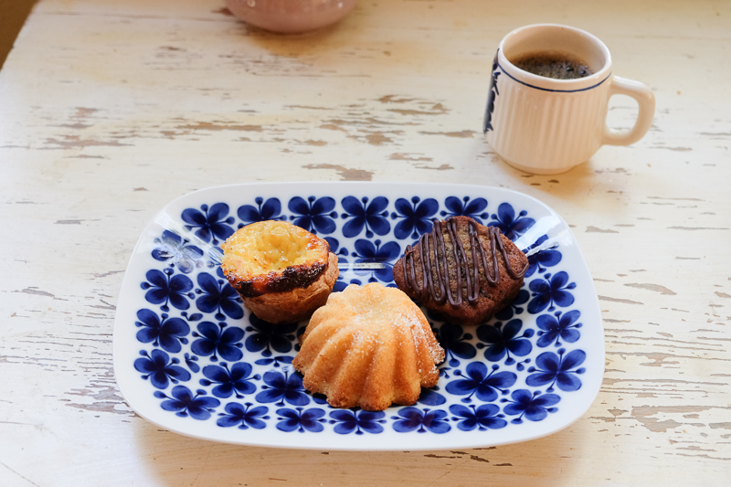 小さな焼き菓子