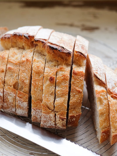 ブレッドナイフ